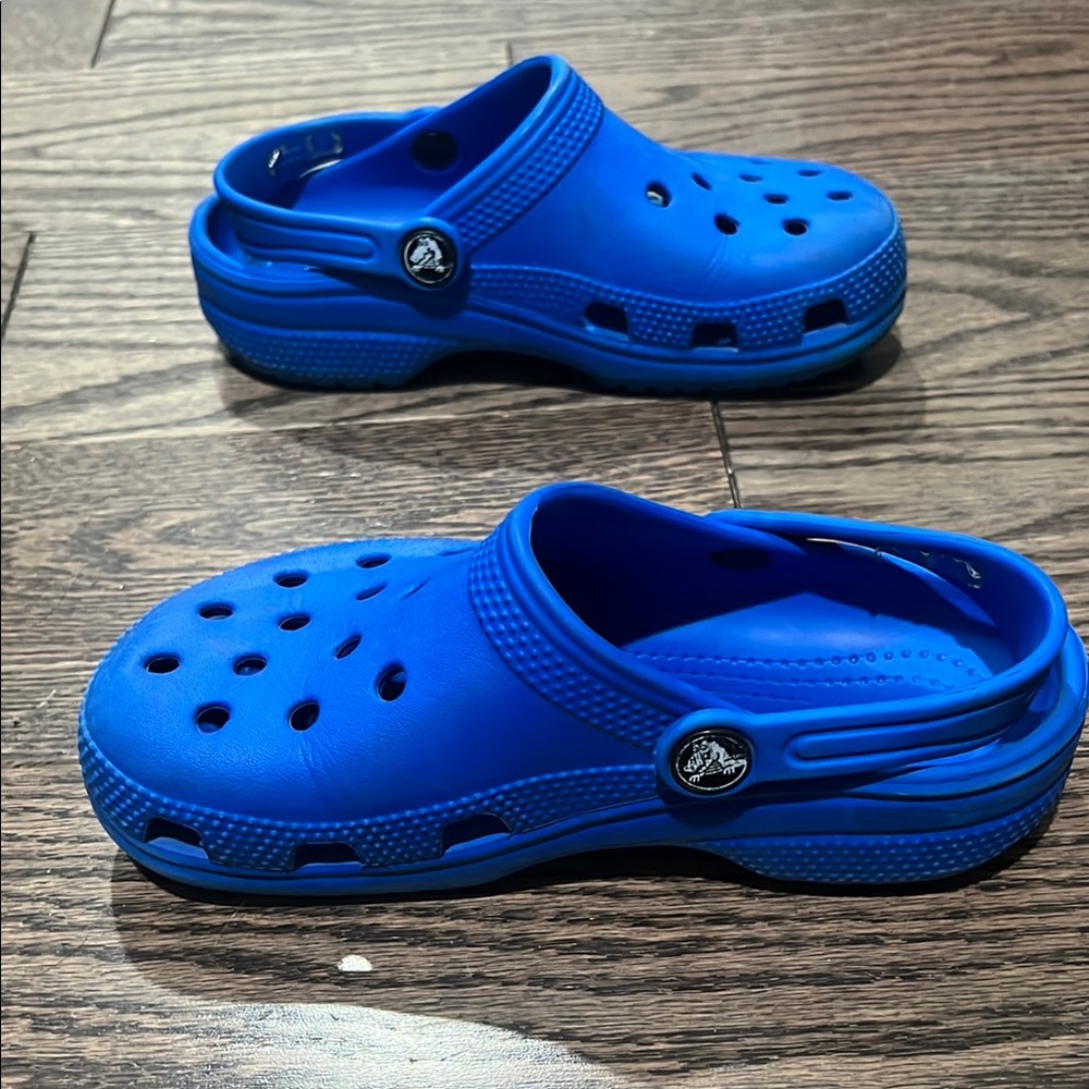 CROCS Blue Sandals with Signature Comfort and Ventilation - Picture 4 of 7